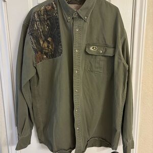 Mossy Oak LS Shooter 100 Cotton XL Green Camo Long Sleeved Button Up Front Shirt